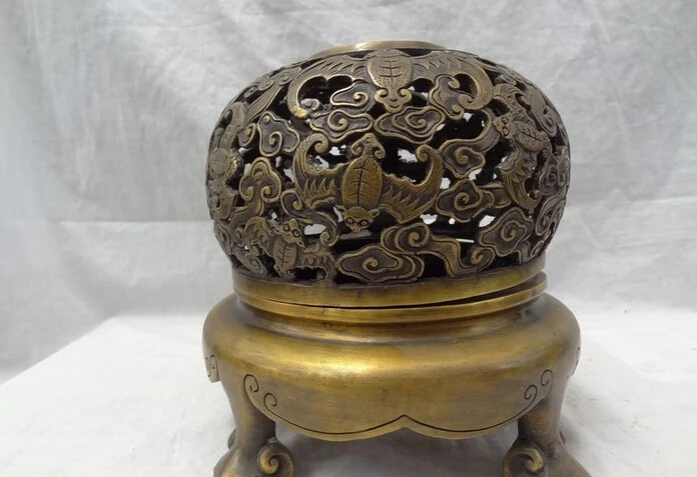 S2804 Chinese Pure Bronze Auspicious Round Ball Statue Tibet BAT Incense Burner Censer D0317
S2804 Chinese Pure Bronze Auspicious Round Ball Statue Tibet BAT Incense Burner Censer D0317