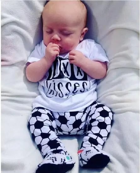 2019 summer style Baby Boys clothes Baby Girl Clothing Sets Football pattern short sleeve + trousers Infantis Clothing Newborn
2019 summer style Baby Boys clothes Baby Girl Clothing Sets Football pattern short sleeve + trousers Infantis Clothing Newborn