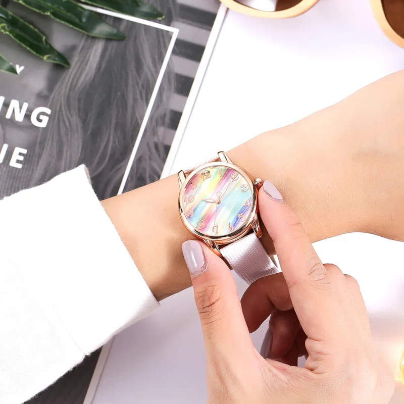 2019 New Arrival Women Watch Elegant Fashion Gradient Dial Ladies Quartz Wristwatch Soft Leather Strap Watches Reloj Mujer Clock
2019 New Arrival Women Watch Elegant Fashion Gradient Dial Ladies Quartz Wristwatch Soft Leather Strap Watches Reloj Mujer Clock