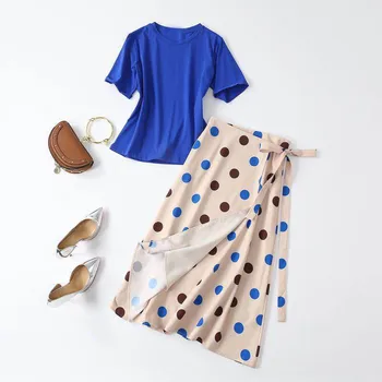 Fashion suits the new summer 2020 women's new T-shirt + a chip wave bust skirt brim two-piece outfit
Fashion suits the new summer 2020 women's new T-shirt + a chip wave bust skirt brim two-piece outfit