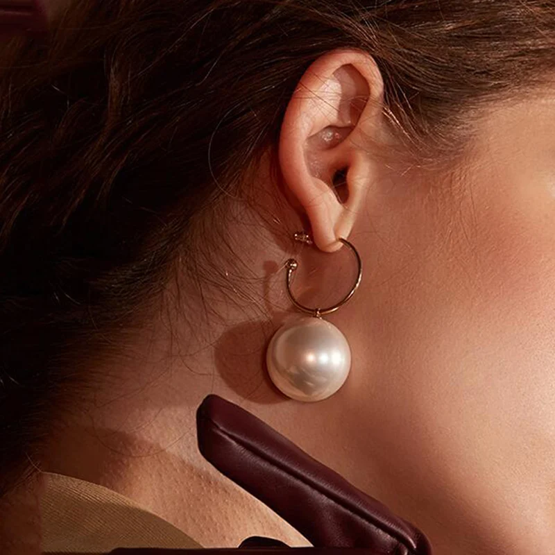 1 Pair/ Set Simple Round Pearl Pendant Earring Gold Long Earrings Classic Party Wedding Earring Jewelry Accessories Female Gift
1 Pair/ Set Simple Round Pearl Pendant Earring Gold Long Earrings Classic Party Wedding Earring Jewelry Accessories Female Gift