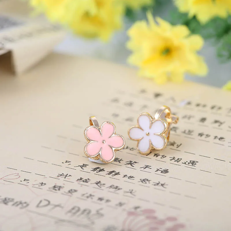 JIOFREE New Arrival Cute Flower Pink white Clip on Earrings Wihtout Piercing for Kids Fashion Earrings Not Allergy
JIOFREE New Arrival Cute Flower Pink white Clip on Earrings Wihtout Piercing for Kids Fashion Earrings Not Allergy