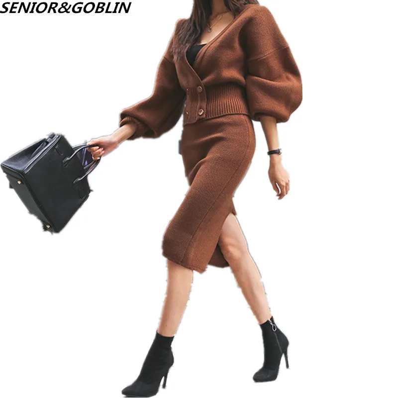 2019 High Quality Brand Designer Knitted 2 Piece Sets Women Double-Breasted Sexy V-Neck Coat Tops+Winter Two Skirt Sets Clothes
2019 High Quality Brand Designer Knitted 2 Piece Sets Women Double-Breasted Sexy V-Neck Coat Tops+Winter Two Skirt Sets Clothes