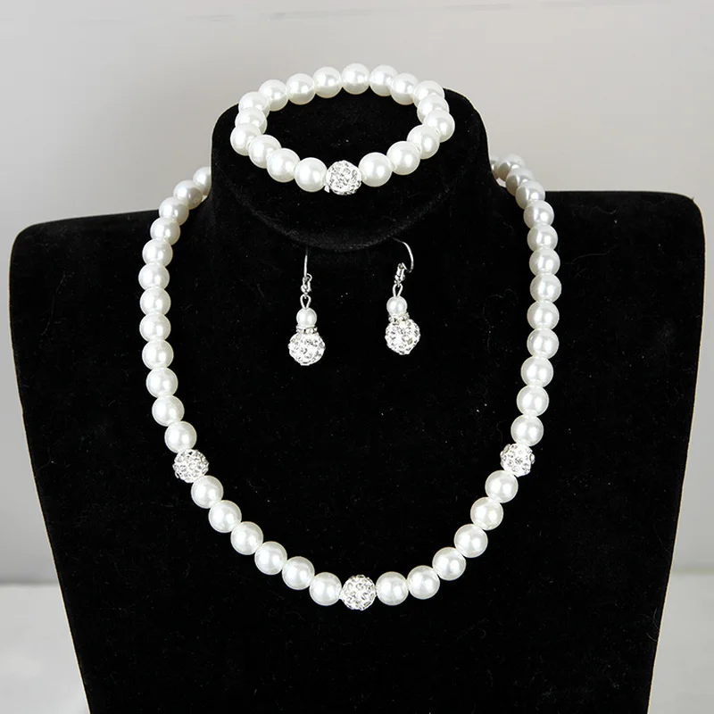 New Fashion Classic Imitation Pearl Necklace Earring Set Clear Crystal Elegant Party Gift Women Wedding Pearl Jewelry Sets
New Fashion Classic Imitation Pearl Necklace Earring Set Clear Crystal Elegant Party Gift Women Wedding Pearl Jewelry Sets