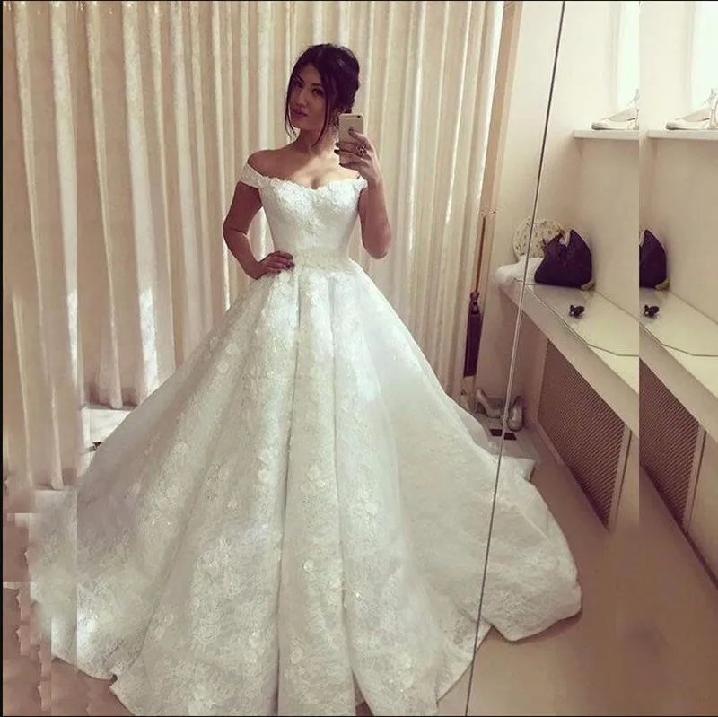 Gorgeous Wedding Dresses with 3D Floral Appliques Off Shoulder Zipper Back Luxury Bridal Gowns with Sparkly Crystals Longo
Gorgeous Wedding Dresses with 3D Floral Appliques Off Shoulder Zipper Back Luxury Bridal Gowns with Sparkly Crystals Longo