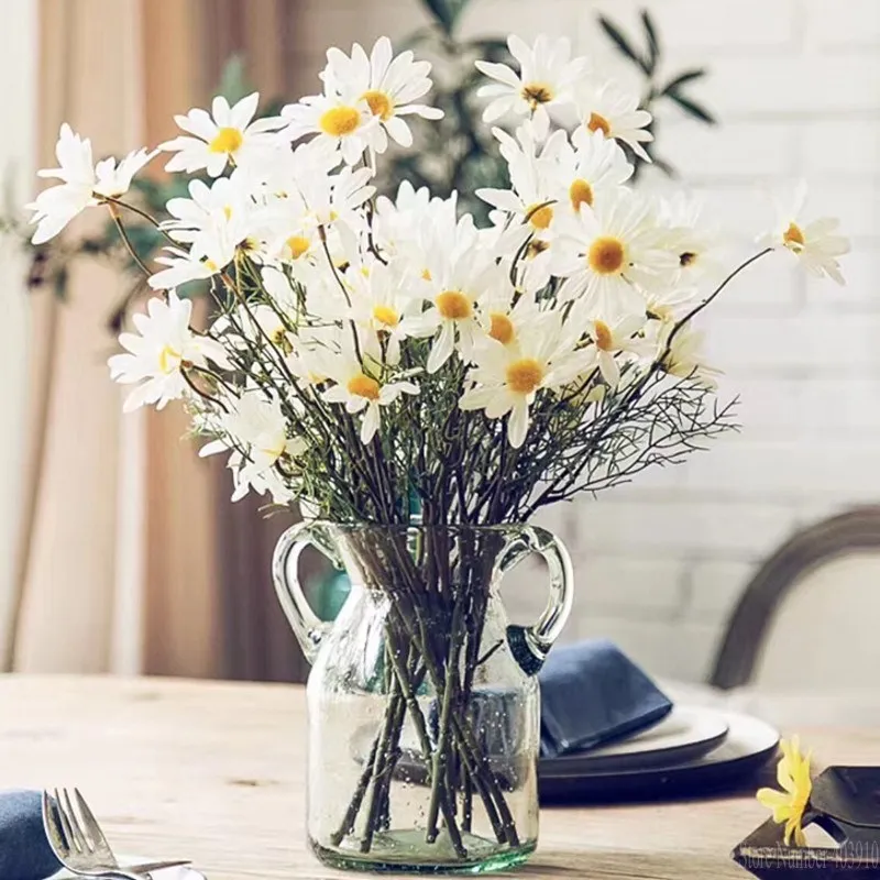 5 Heads/Branch Artificial Dasiy Flowers Silk Fake Flowers Decorative Stamen Small Daisy for Wedding Holding Flowers Home Decor
5 Heads/Branch Artificial Dasiy Flowers Silk Fake Flowers Decorative Stamen Small Daisy for Wedding Holding Flowers Home Decor