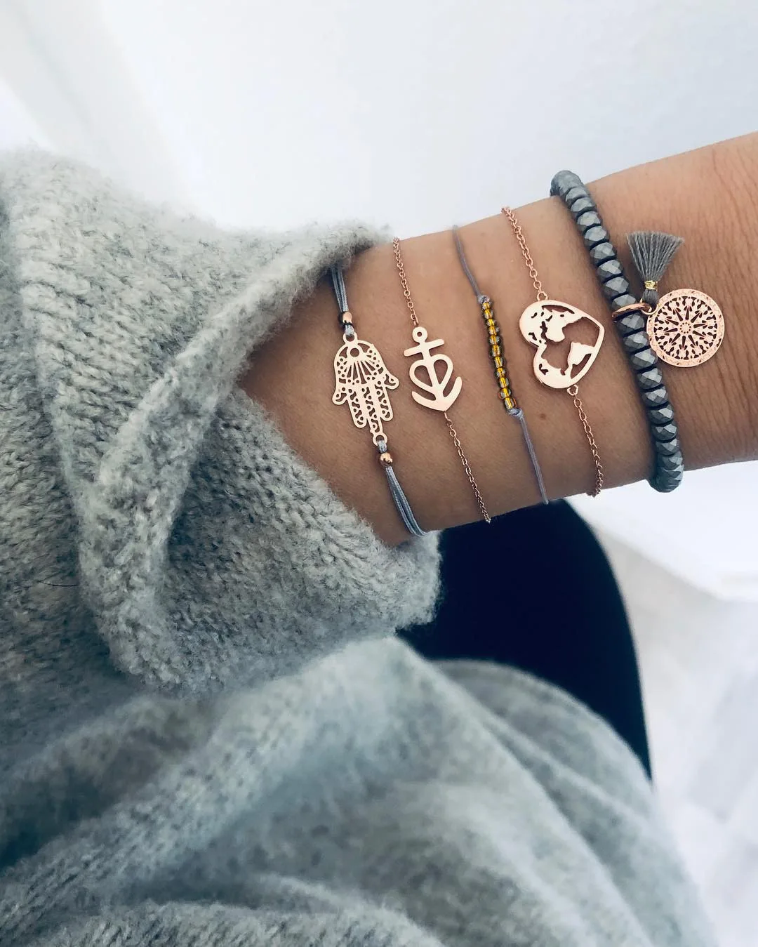 5pcs/set Jewelry Fashion palm love map circular Heart Charms Tassel DIY Weave Rope Friendship Charm Bracelet Bangles
5pcs/set Jewelry Fashion palm love map circular Heart Charms Tassel DIY Weave Rope Friendship Charm Bracelet Bangles
