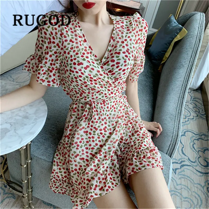 RUGOD 2019 new arrival floral dress high waist slim dress women V neck Korean version summer dress
RUGOD 2019 new arrival floral dress high waist slim dress women V neck Korean version summer dress