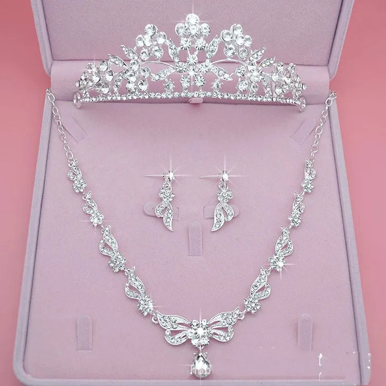 Beautiful Bridal Jewelry Set Three Piece Crown Earring Necklace Jewelry Bling Bling Wedding Accessories For Ladies Party
Beautiful Bridal Jewelry Set Three Piece Crown Earring Necklace Jewelry Bling Bling Wedding Accessories For Ladies Party