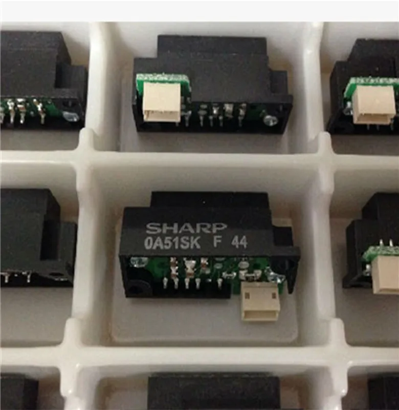 1PCS GP2Y0A51SK0F Infrared Proximity Distance Sensor 2-15cm
1PCS GP2Y0A51SK0F Infrared Proximity Distance Sensor 2-15cm