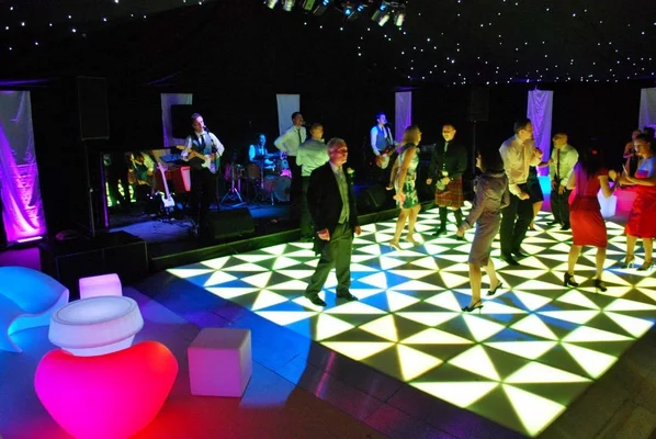 24pcs 1*1M Free Shipping Portable RGB Led Dance Floor for stage party wedding decoration
24pcs 1*1M Free Shipping Portable RGB Led Dance Floor for stage party wedding decoration