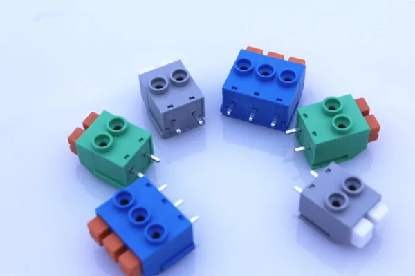 Free shipping 50PCS spring terminalblock 5.0MM HY5.0 screwless connector DG390 DA270 2P 3P combine
Free shipping 50PCS spring terminalblock 5.0MM HY5.0 screwless connector DG390 DA270 2P 3P combine
