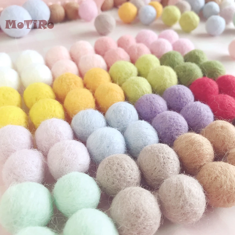 MoTiRo, 10Pcs/pack,Solid Color,Finished Felt Ball, DIY Accessories,Finished DIY Item,Used for Wool Felt Decoration or Pendant
MoTiRo, 10Pcs/pack,Solid Color,Finished Felt Ball, DIY Accessories,Finished DIY Item,Used for Wool Felt Decoration or Pendant