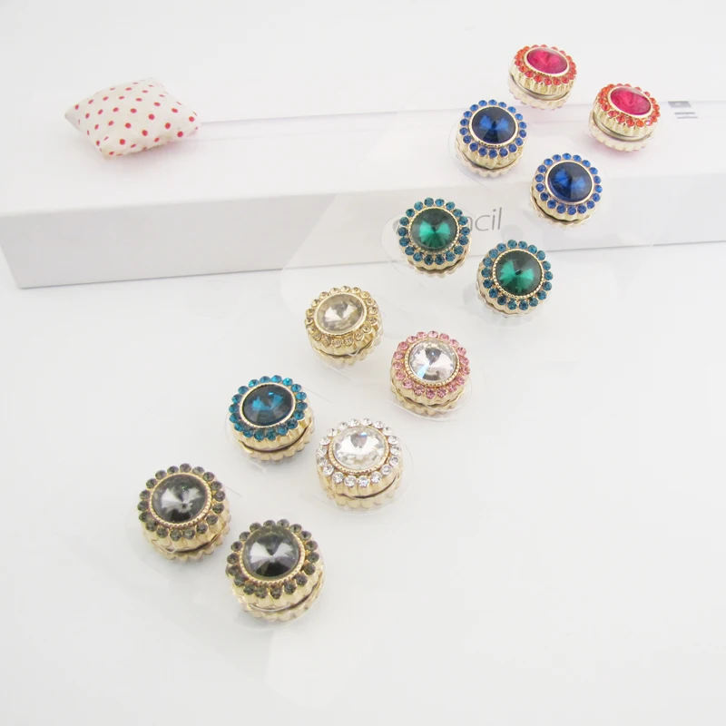 12pcs/dozen Setting Crystal Enhanced Version Vintage Round Muslim Brooch Women Magnetic Scarf Buckle Color Mix High Quality
12pcs/dozen Setting Crystal Enhanced Version Vintage Round Muslim Brooch Women Magnetic Scarf Buckle Color Mix High Quality