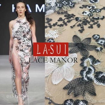 LASUI 2017 new Exquisite embroidery lace fabric Flowers sequins Gold thread dotted DIY fashionable dress prom dresses X0266
LASUI 2017 new Exquisite embroidery lace fabric Flowers sequins Gold thread dotted DIY fashionable dress prom dresses X0266