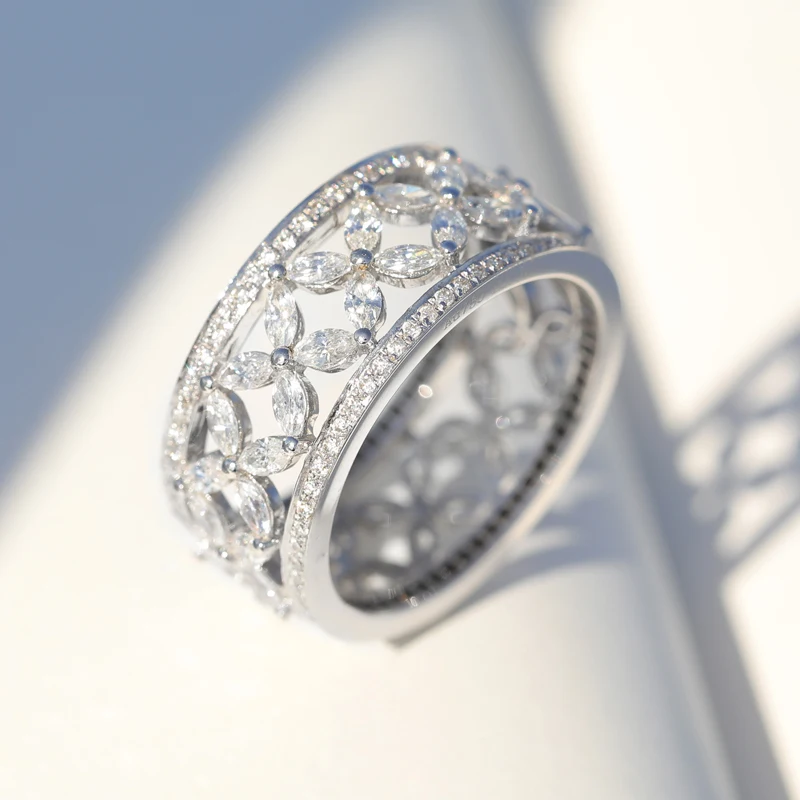 Romantic Flower ring 925 Sterling silver AAAAA Cubic Zirconia Engagement wedding band Rings for women Bridal Fashion Jewelry
Romantic Flower ring 925 Sterling silver AAAAA Cubic Zirconia Engagement wedding band Rings for women Bridal Fashion Jewelry