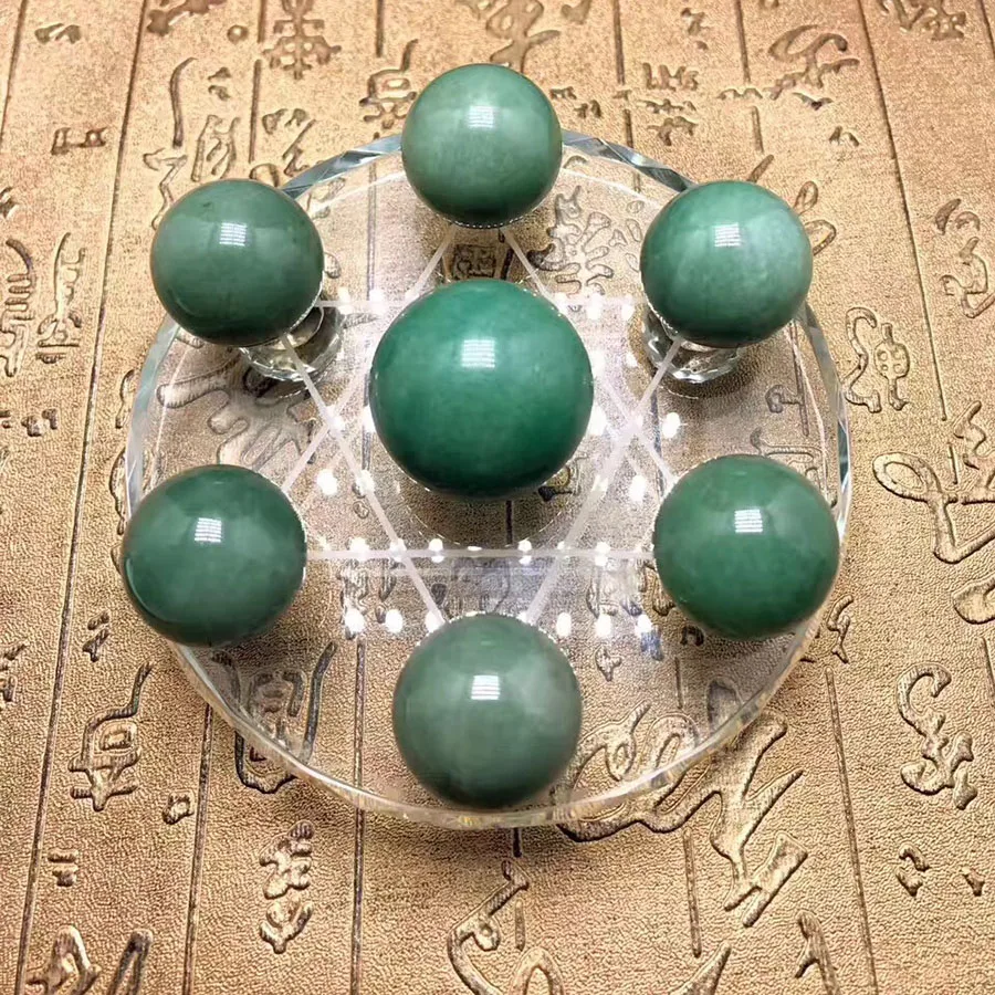 100% natural dongling jade seven-star array dongling jade round beads 26mmHEALING+ chassis (glass)
100% natural dongling jade seven-star array dongling jade round beads 26mmHEALING+ chassis (glass)