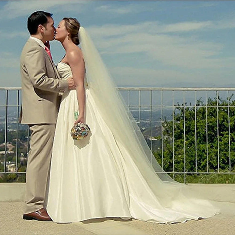 2019 Cheap 3M 2M Cut Edge White Long Bridal Veils One Layer Cheap Comb 1T Wedding Veils with Comb
2019 Cheap 3M 2M Cut Edge White Long Bridal Veils One Layer Cheap Comb 1T Wedding Veils with Comb