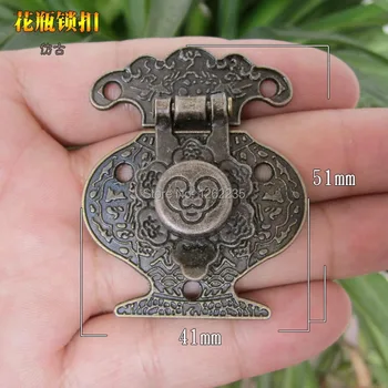 51 * 41 mm antique vase buckle equipment accessories classical wine box gift box buckle Green patina jewelry box dark buckle
51 * 41 mm antique vase buckle equipment accessories classical wine box gift box buckle Green patina jewelry box dark buckle