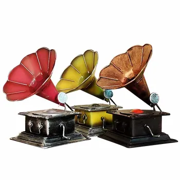 Iron Gramophone Figurine Home Decoration Metal Craft Figurine TV Cabinet Wine Cabinet Decoration Office Desktop Ornament
Iron Gramophone Figurine Home Decoration Metal Craft Figurine TV Cabinet Wine Cabinet Decoration Office Desktop Ornament