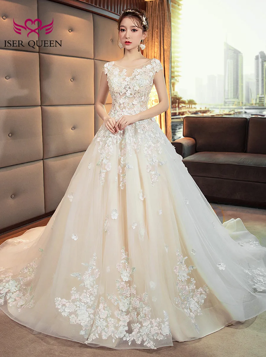 Elegant Floral Arab Long Train Wedding Dress 2019 Sheer Neck Plus Size Romantic Luxury Flower Wedding Gown Bridal Dress WX0137
Elegant Floral Arab Long Train Wedding Dress 2019 Sheer Neck Plus Size Romantic Luxury Flower Wedding Gown Bridal Dress WX0137