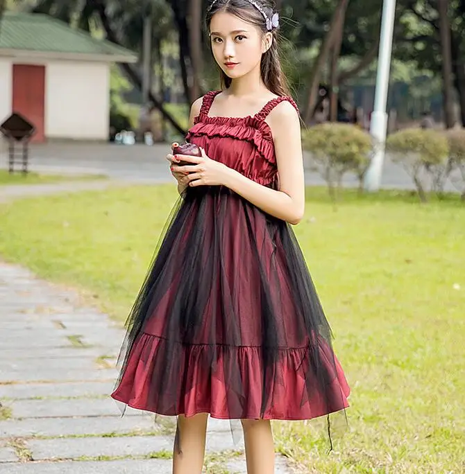 Gothic Dress Women Harajuku Vintage Black Sleeveless Double Layers Mesh Irregular Hem Lolita Costume
Gothic Dress Women Harajuku Vintage Black Sleeveless Double Layers Mesh Irregular Hem Lolita Costume