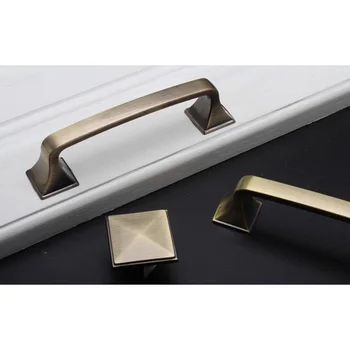 4PCS Bronze Color Zinc Kitchen Closet Cupboard Furniture Cabinet Handle Pull Classic Square
4PCS Bronze Color Zinc Kitchen Closet Cupboard Furniture Cabinet Handle Pull Classic Square