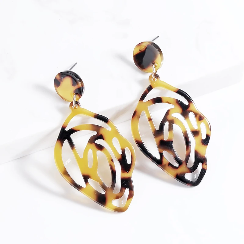 ILYF New Irregular hollow-carved Design Acrylic Brincos Earrings for Women Jewelry pendientes oorbellen boucle 2018 Winter sales
ILYF New Irregular hollow-carved Design Acrylic Brincos Earrings for Women Jewelry pendientes oorbellen boucle 2018 Winter sales