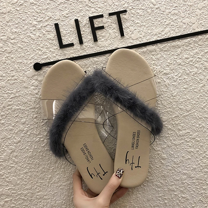 Brand Summer Women Trend Faux Fur Jelly Shoes Letters Transparent Sandals Girls Beach Open Toed Flip Flop Designer Casual Flat
Brand Summer Women Trend Faux Fur Jelly Shoes Letters Transparent Sandals Girls Beach Open Toed Flip Flop Designer Casual Flat