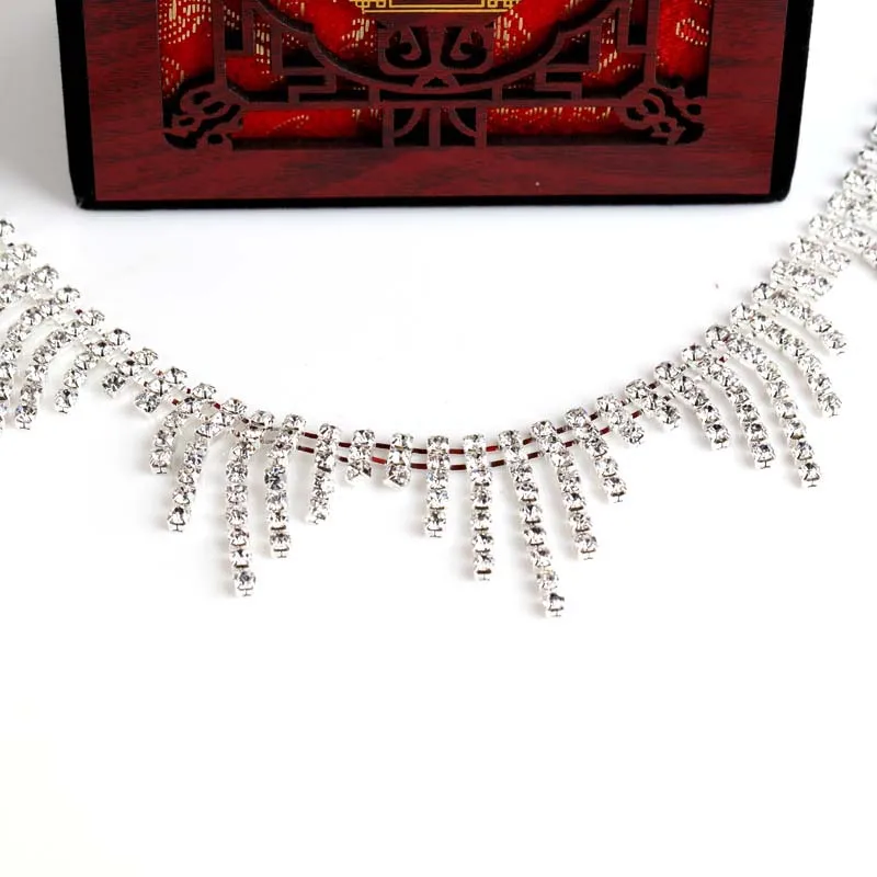 Аксессуары для ювелирных изделий 2016, цепочки в форме когтей стразы из хрустального стекла, украшение для свадебного платья «сделай сам», 1 ярд
Аксессуары для ювелирных изделий 2016, цепочки в форме когтей стразы из хрустального стекла, украшение для свадебного платья «сделай сам», 1 ярд