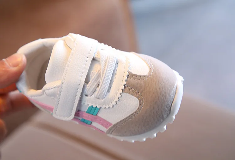 Chaussures antidérapant Garçons et filles de Sport Chaussures De Mode HTB1zTpsXcfrK1Rjy1Xdq6yemFXaC