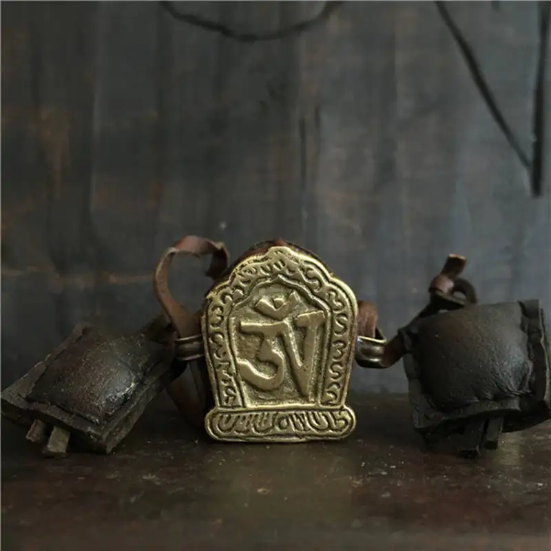 TGB142 Tibetan Old Brass OM Tower Prayer box Gau Amulets Box with Cow Leather 
TGB142 Tibetan Old Brass OM Tower Prayer box Gau Amulets Box with Cow Leather