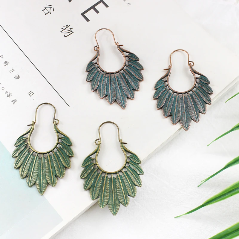 Ethnic Bronze Green Leaf Tassel Drop Earrings For Women Hollow Big ring Leaf Leaves Dangling Long Statement Drop Earrings Bijoux
Ethnic Bronze Green Leaf Tassel Drop Earrings For Women Hollow Big ring Leaf Leaves Dangling Long Statement Drop Earrings Bijoux