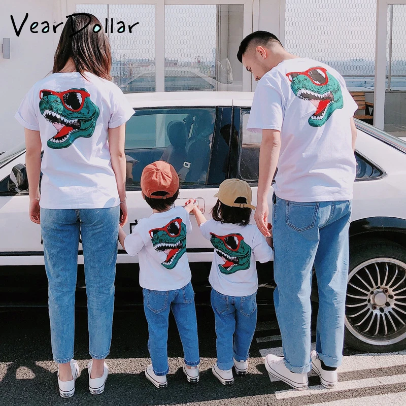 VearDoller Family Look Summer Short Sleeve T-shirt Cartoon Dinosaur Pattern Cotton Top Tee Dad Mom Son Daughter Matching Clothes
VearDoller Family Look Summer Short Sleeve T-shirt Cartoon Dinosaur Pattern Cotton Top Tee Dad Mom Son Daughter Matching Clothes