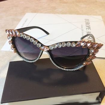 Bling Baroque Crystals Style Sunglasses Women Cat Eye Vintage Gothic Sun Glasses Oculos Feminino Gafas Lentes De Sol Mujer UV400
Bling Baroque Crystals Style Sunglasses Women Cat Eye Vintage Gothic Sun Glasses Oculos Feminino Gafas Lentes De Sol Mujer UV400