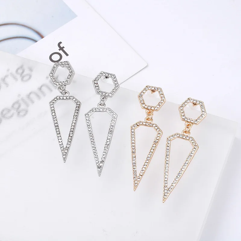 Korean Version Of The Women Trend Of Geometric Metal Earrings Personality Temperament Triangle Earrings Jewelry Female Earrings
Korean Version Of The Women Trend Of Geometric Metal Earrings Personality Temperament Triangle Earrings Jewelry Female Earrings