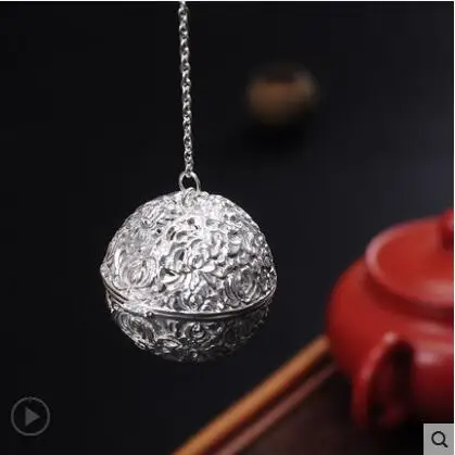 999 Sterling Silver Tea Infuser Multiple Application Boiled Tea Filter Portable Silver Tea Bag Exquisite Handmade Tea Ball
999 Sterling Silver Tea Infuser Multiple Application Boiled Tea Filter Portable Silver Tea Bag Exquisite Handmade Tea Ball