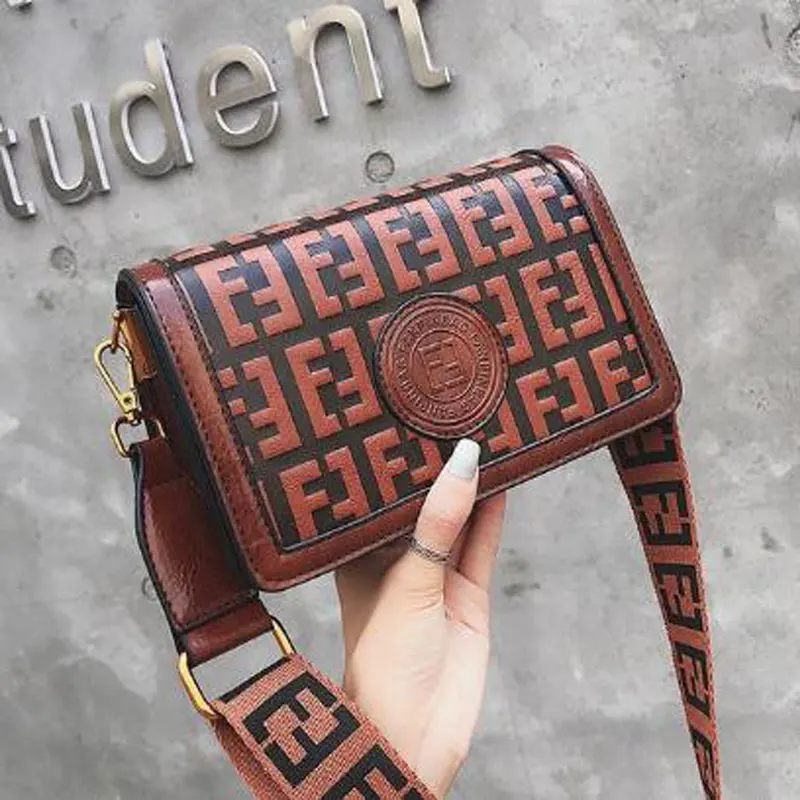 LADSOUL New Arrival Flap Pu Single Fashion Women Letter Hasp Hard Versatile Retro Square bag 6504a
LADSOUL New Arrival Flap Pu Single Fashion Women Letter Hasp Hard Versatile Retro Square bag 6504a