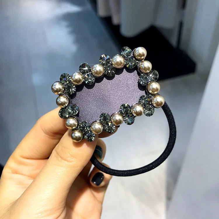 High-grade Gray Pearl Bling Crystal Rhinestone Elastic Hair Bands Rope Velvet Ponytail Tie Scrunchie for Girls Women Accessories
High-grade Gray Pearl Bling Crystal Rhinestone Elastic Hair Bands Rope Velvet Ponytail Tie Scrunchie for Girls Women Accessories