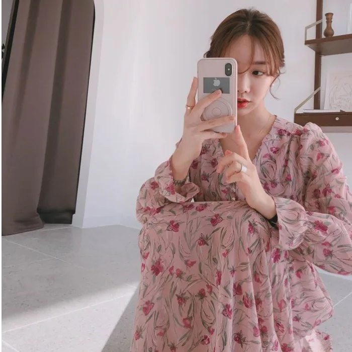 Elegant Floral Print Chiffon Dress V Neck Buttons Slim Waist Ruffles a Line Dress Long Robe Longue Vestido Largo Vestiti Lunga
Elegant Floral Print Chiffon Dress V Neck Buttons Slim Waist Ruffles a Line Dress Long Robe Longue Vestido Largo Vestiti Lunga