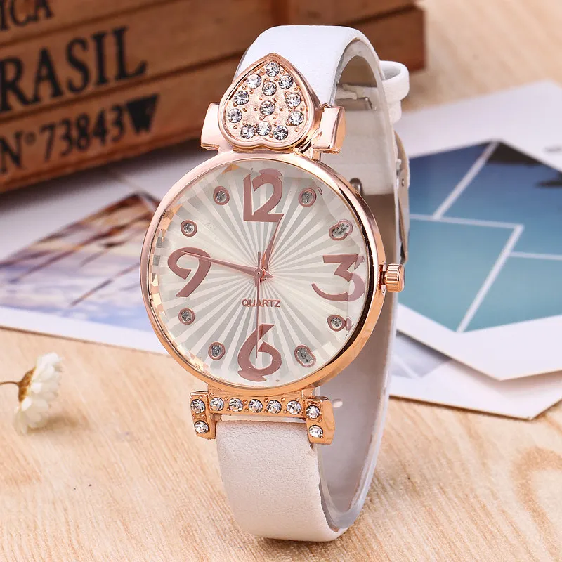 New Arrivals Diamond Heart Leather Dress Quartz Lady Watch Fashion Big Numbers Women Watches Woman Clock Relogio Feminino 
New Arrivals Diamond Heart Leather Dress Quartz Lady Watch Fashion Big Numbers Women Watches Woman Clock Relogio Feminino