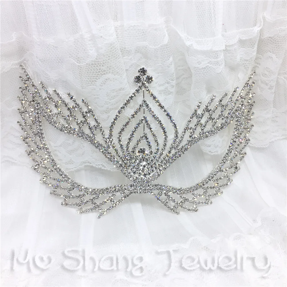 LUXURY Crystal Collection Mask for New Years Fine Jewelry Masquerade Mask Crystal Venetian Masquerade Jewelry
LUXURY Crystal Collection Mask for New Years Fine Jewelry Masquerade Mask Crystal Venetian Masquerade Jewelry