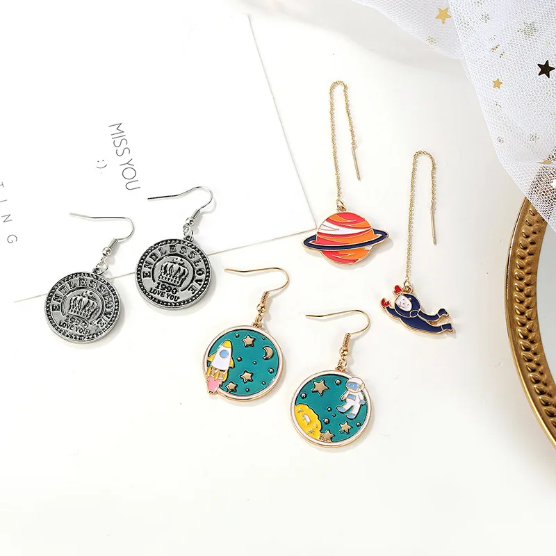 JCYMONG New Fashion Cartoon Colorful Pilot Universe Long Ear Line Drop Dangle Earrings For Women Gilr Pop Jewelry Gift 2019
JCYMONG New Fashion Cartoon Colorful Pilot Universe Long Ear Line Drop Dangle Earrings For Women Gilr Pop Jewelry Gift 2019