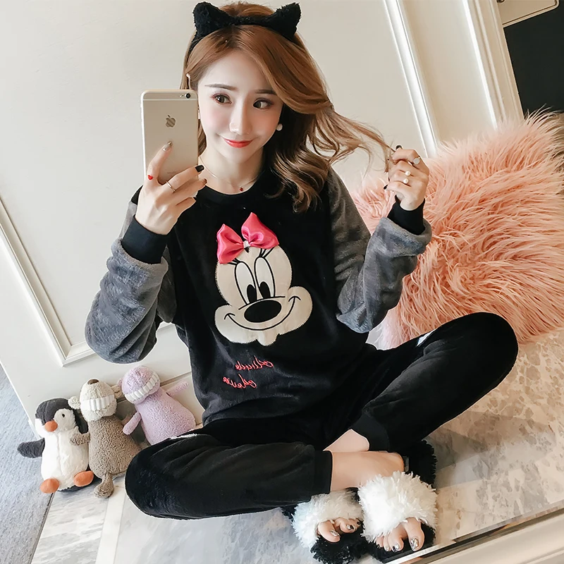 2pcs 2019 winter spring women ladies Thick Warm soft Flannel black mouse pajamas suit Female Cartoon home sets snow clothes 407
2pcs 2019 winter spring women ladies Thick Warm soft Flannel black mouse pajamas suit Female Cartoon home sets snow clothes 407