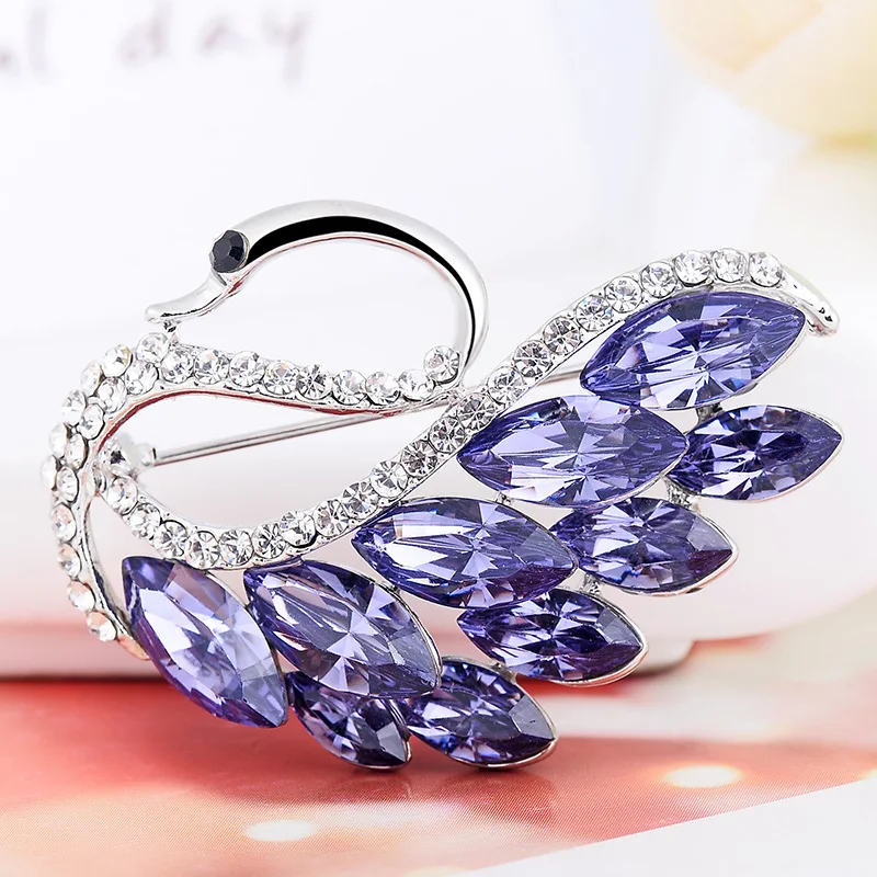 Winter Silver Crystal Swan Brooch Pins for Wedding Bouquets Women Brooches Creative Fashion Scarf Buckle Jewelry Duftgold
Winter Silver Crystal Swan Brooch Pins for Wedding Bouquets Women Brooches Creative Fashion Scarf Buckle Jewelry Duftgold