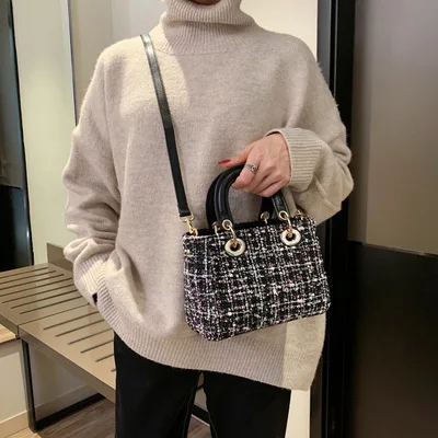 High-end sense bag foreign fashion ins small fragrance simple girl bag 2019 new Korean version of the Messenger bag autumn and w
High-end sense bag foreign fashion ins small fragrance simple girl bag 2019 new Korean version of the Messenger bag autumn and w
