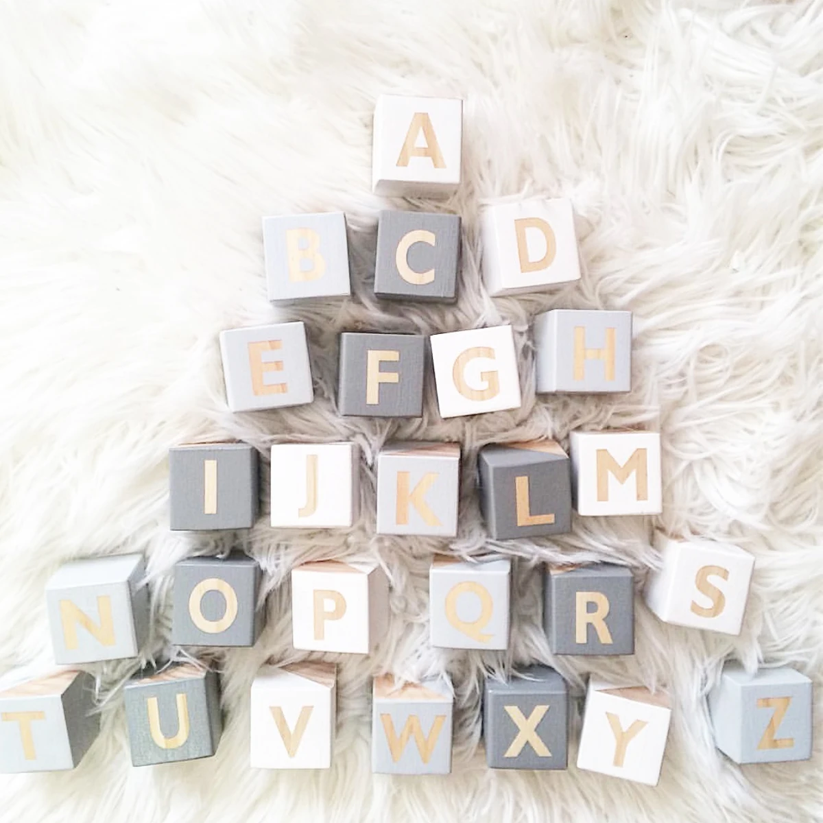 26pcs Letters Blocks Desktop Nordic Style Wooden Mini Photo Props Letters Cubes Alphabet Blocks for Party Decoration Wedding
26pcs Letters Blocks Desktop Nordic Style Wooden Mini Photo Props Letters Cubes Alphabet Blocks for Party Decoration Wedding