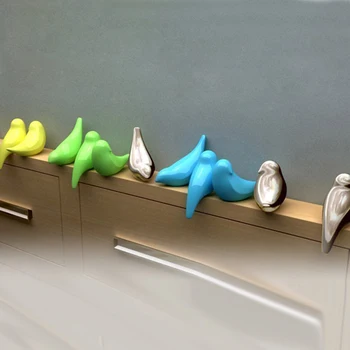 3Pcs/Set Modern Ceramic Bird Model Tabletop Ornaments Porcelain Crafts Figurines & Miniatures Home Decoration Accessories
3Pcs/Set Modern Ceramic Bird Model Tabletop Ornaments Porcelain Crafts Figurines & Miniatures Home Decoration Accessories