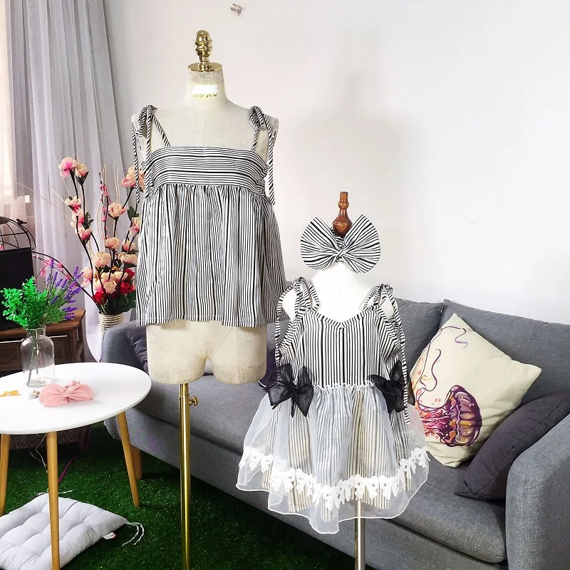 Holiday Family Clothing Matching T -shirts Striped Mother and Daughter Clothes Mommy and Me Dresses Girls Lace Princess Dress
Holiday Family Clothing Matching T -shirts Striped Mother and Daughter Clothes Mommy and Me Dresses Girls Lace Princess Dress