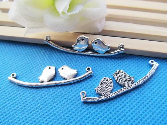 100pcs Antique Silver tone/Antique Bronze Lovely Bird Branch Connector Pendant Charm/Finding,Bracelet Charm,Necklace Pendant,DIY
100pcs Antique Silver tone/Antique Bronze Lovely Bird Branch Connector Pendant Charm/Finding,Bracelet Charm,Necklace Pendant,DIY